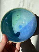 Load image into Gallery viewer, Shallow Bowl in &quot;Isla Saona&quot;
